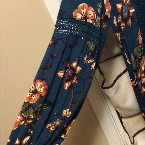 Top - Picture 3 of 4